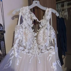 Wedding dress